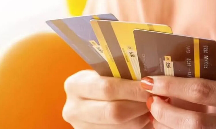 Mahkemeden kredi kartı aidatı ile ilgili milyonları ilgilendiren emsal karar 1 Mahkemeden kredi kartı aidatı ile ilgili milyonları ilgilendiren emsal karar