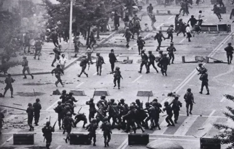 ‘Son diktatör’ün torunu özür diledi: Chun Doo-hwan, günahkar ve katildi