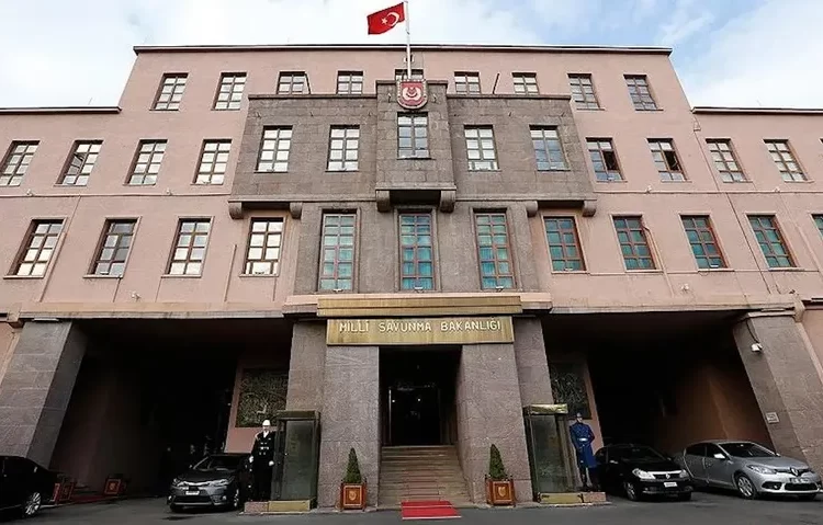 MSB: Sudan’da tahliye uçağımıza ateş açıldı