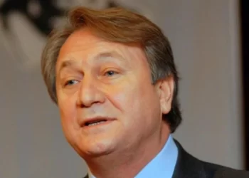 DSP eski Genel Başkanı Zeki Sezer’den Önder Aksakal’a tepki