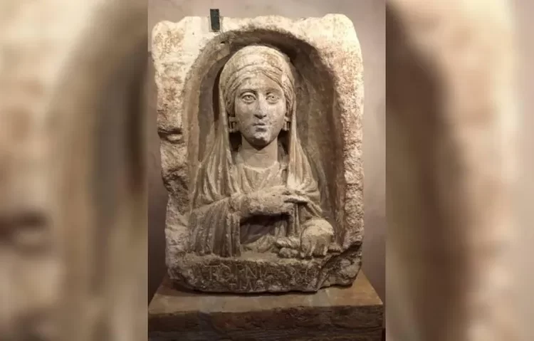 Zeugma'dan İtalya'ya kaçırılan mezar steli Türkiye'ye dönüyor 1 Zeugma’dan İtalya’ya kaçırılan mezar steli Türkiye’ye dönüyor