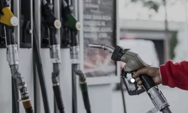 Akaryakıta çifte zam 1 Akaryakıta çifte zam