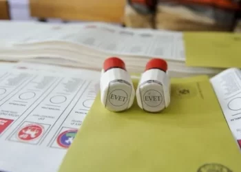 Son anket: İlk turda kazanan yok, 2. turda Kılıçdaroğlu fark atıyor