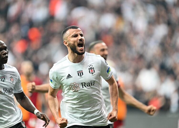 Haftanın maçında kazanan, lider Galatasaray’ı yenen Beşiktaş oldu 1 Haftanın maçında kazanan, lider Galatasaray’ı yenen Beşiktaş oldu