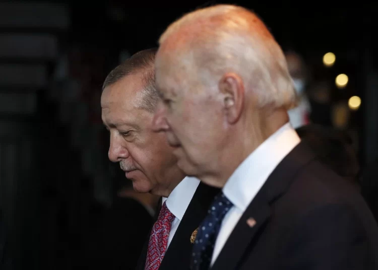 Erdoğan'la görüşen Biden, F-16'lar için İsveç'i işaret etti 1 Erdoğan’la görüşen Biden, F-16’lar için İsveç’i işaret etti