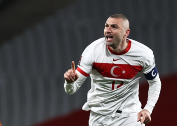 Burak Yılmaz’ın Hollanda macerası son buldu