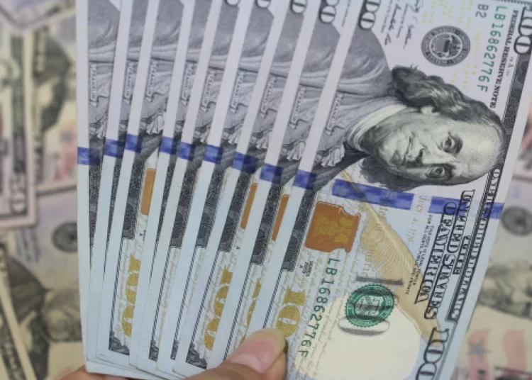 Dur durak bilmiyor: Dolar/TL, tarihi rekor kırdı! 1 Dur durak bilmiyor: Dolar/TL, tarihi rekor kırdı!