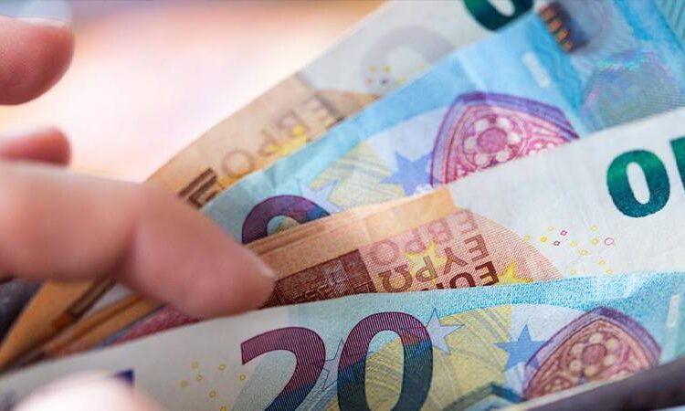 Döviz kurlarında son durum: Euro/TL, 21,70 seviyesine yaklaştı