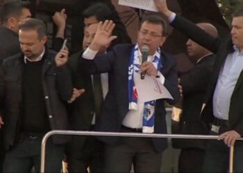 İmamoğlu’na taşlı saldırıyı ABD medyası böyle duyurdu: Seçim öncesi şiddet patlaması