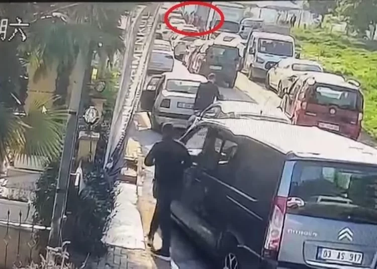 ‘Gelin alma’ merasiminde atılan kurşun, 2 kilometre uzaklıkta yolda yürüyen bir kadını öldürdü