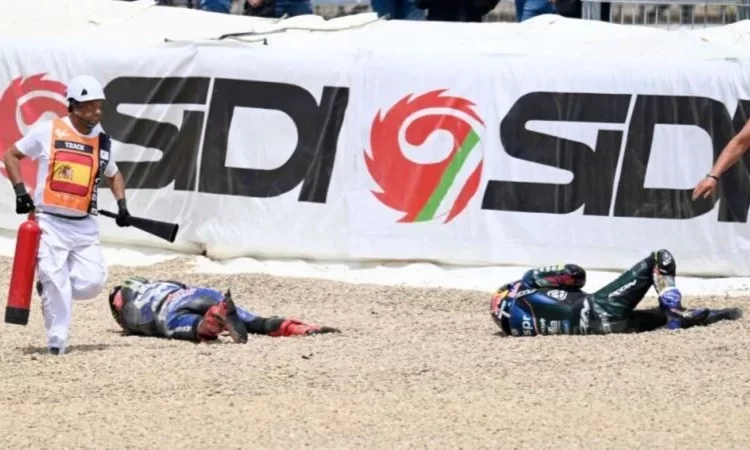 MotoGP İspanya Grand Prix'sinde korkutan kaza 1 MotoGP İspanya Grand Prix’sinde korkutan kaza