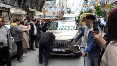 İstanbul'da Togg izdihamı: Kaputu öpenler de oldu