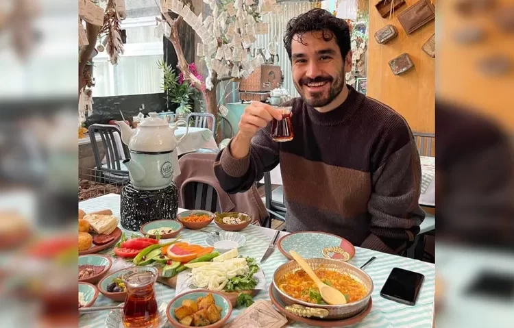 Barcelona'dan 'menemenli' İlkay Gündoğan paylaşımı 1 Barcelona’dan ‘menemenli’ İlkay Gündoğan paylaşımı