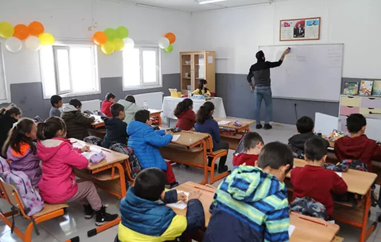 16 Haziran öncesi kadro alan öğretmenlerin zorunlu hizmeti kalktı 1 16 Haziran öncesi kadro alan öğretmenlerin zorunlu hizmeti kalktı