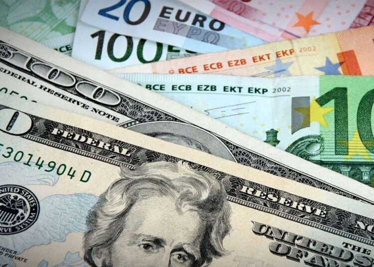 Dolar 22’ye yaklaştı, euro 23 TL'yi aştı! 1 Dolar 22’ye yaklaştı, euro 23 TL’yi aştı!