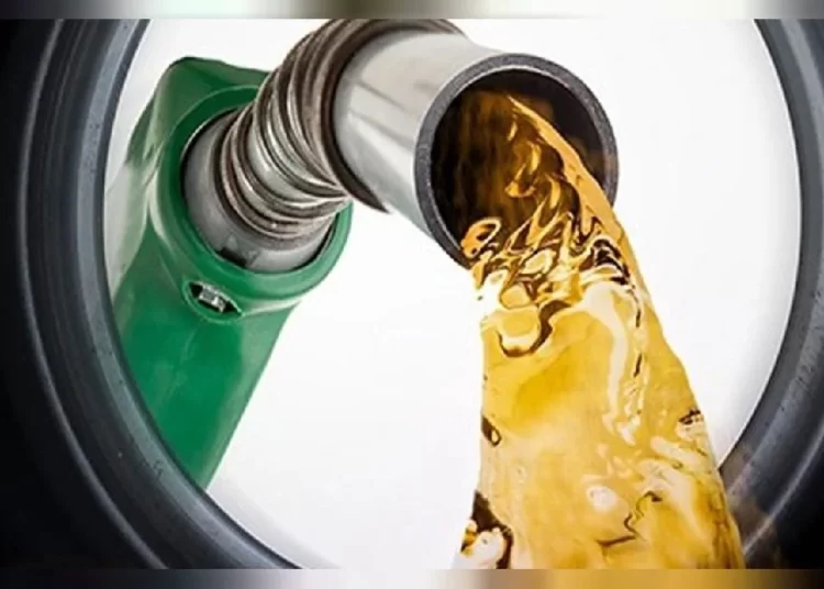 Petrol fiyatları düşüşte, ama pompaya yansır mı bilinmez 1 Petrol fiyatları düşüşte, ama pompaya yansır mı bilinmez