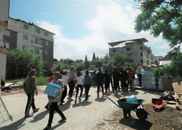 Depremden 5 ay sonra Hatay'da gelinen nokta: Su, yemek ve temizlik hâla problem 1 Depremden 5 ay sonra Hatay’da gelinen nokta: Su, yemek ve temizlik hâla problem