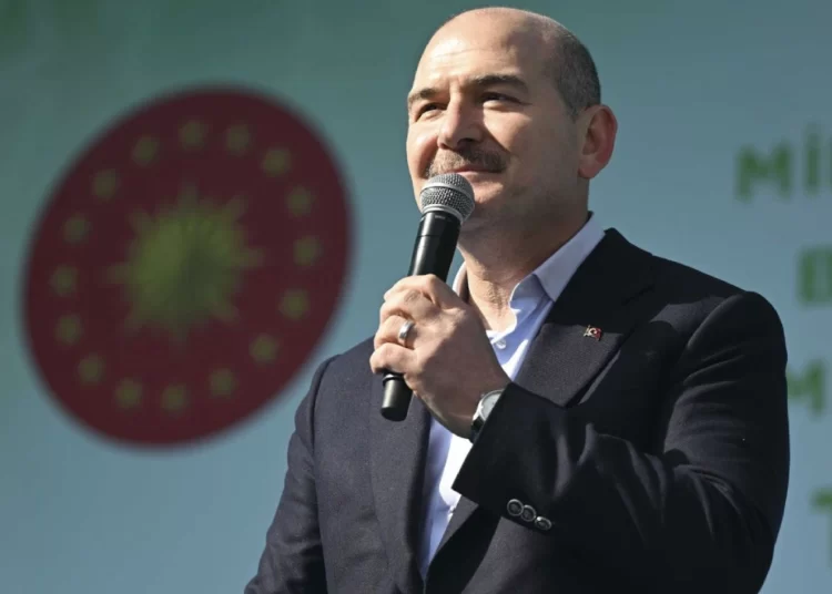 Financial Times'tan 'Soylu' yorumu: "Sorunlu ve toksikti, insanları düşmanlaştırıyordu" 1 Financial Times’tan ‘Soylu’ yorumu: “Sorunlu ve toksikti, insanları düşmanlaştırıyordu”