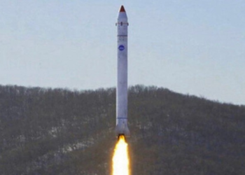 Kuzey Kore’nin uzaya uydu fırlatma girişimi fiyaskoyla son buldu