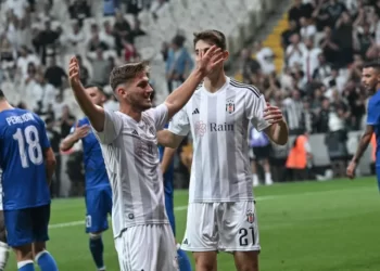 Semih Kılıçsoy, Beşiktaş tarihine geçti