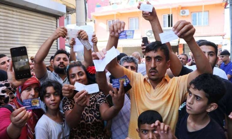 Kuyumcudan büyük vurgun: Mahallelinin altınlarını toplayıp kaçtı! 1 Kuyumcudan büyük vurgun: Mahallelinin altınlarını toplayıp kaçtı!