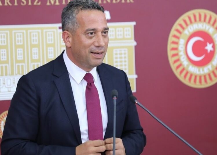 CHP'li Başarır: Sarayda bir dakikada iki emekli maaşı harcanıyor 1 CHP’li Başarır: Sarayda bir dakikada iki emekli maaşı harcanıyor