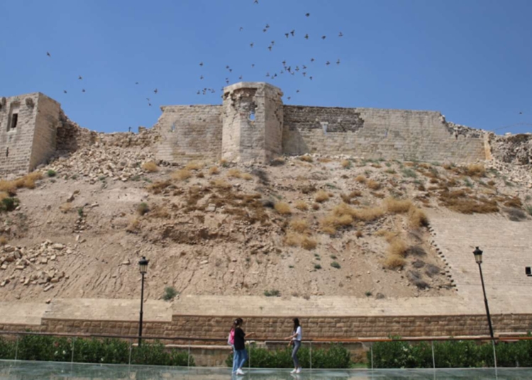Depremde ağır hasar almıştı: Tarihi Gaziantep Kalesi'nin restorasyonuna başlandı 1 Depremde ağır hasar almıştı: Tarihi Gaziantep Kalesi’nin restorasyonuna başlandı