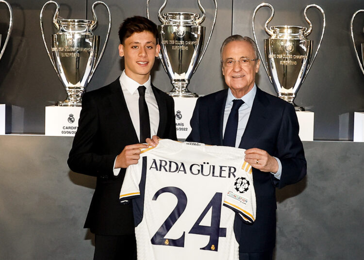 Arda Güler, Real Madrid'le 6 yıllık sözleşme imzaladı 1 Arda Güler, Real Madrid’le 6 yıllık sözleşme imzaladı