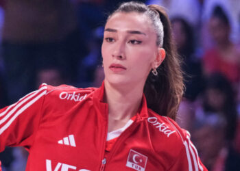 Voleybolcu Hande Baladın’a asitli tehdit