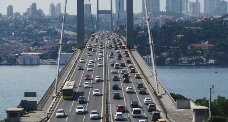 Otoyol ve köprü ücretlerine yapılan zam yürürlükte 1 Köprü ve oto yol geçiş ücretlerine zam