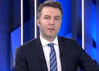 Gazeteci Mehmet Akif Ersoy'un THY isyanı: İkinci kez bilet aldı 5 Gazeteci Mehmet Akif Ersoy’un THY isyanı: İkinci kez bilet aldı