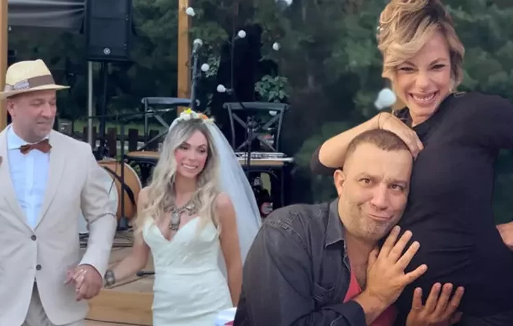 Şevket Çoruh, 5 yıllık eşiyle düğün yaptı