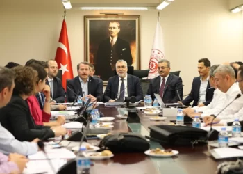 Memur ve emeklilere ikinci zam teklifi bugün yapılacak