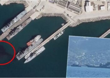 Ukrayna, Karadeniz'de Rusya'ya ait kimyasal tankeri vurdu 5 Ukrayna, Karadeniz’de Rusya’ya ait kimyasal tankeri vurdu