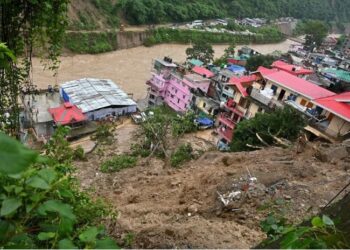 Hindistan’da heyelan felaketi: En az 50 kişi hayatını kaybetti