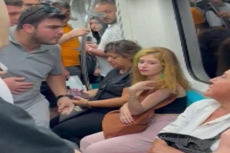 Marmaray’da yolcunun başörtüsünü açmaya çalışan kişiye soruşturma