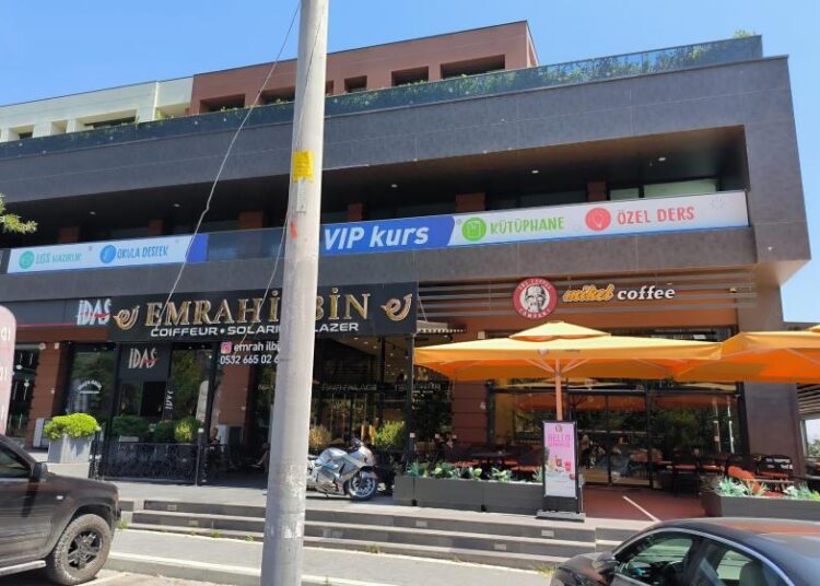 İstanbul'da kayıt paralarını toplayan dershane yetkilileri kayıplara karıştı 1 İstanbul’da kayıt paralarını toplayan dershane yetkilileri kayıplara karıştı