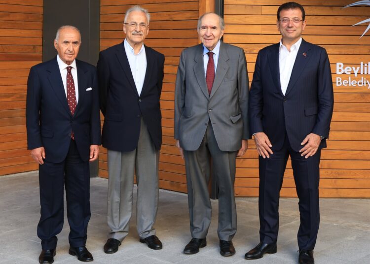 İmamoğlu, CHP ve SHP'nin eski genel başkanlarıyla görüştü 1 İmamoğlu, CHP ve SHP’nin eski genel başkanlarıyla görüştü