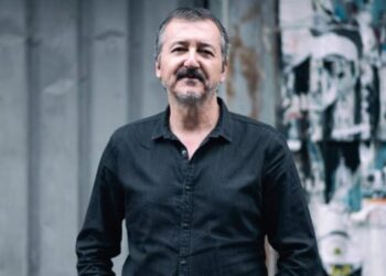 AYM'den 'Cumhurbaşkanına hakaretten' ceza verilen sanatçı Erdal Güney için 'hak ihlali' kararı 1 AYM’den ‘Cumhurbaşkanına hakaretten’ ceza verilen sanatçı Erdal Güney için ‘hak ihlali’ kararı