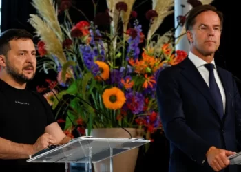 Hollanda ve Danimarka, Ukrayna’ya F-16 gönderiyor