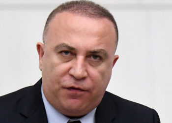 MHP’li İzzet Ulvi Yönter: Biz yıkılırsak Türkiye yıkılır 4 MHP’li İzzet Ulvi Yönter: Biz yıkılırsak Türkiye yıkılır