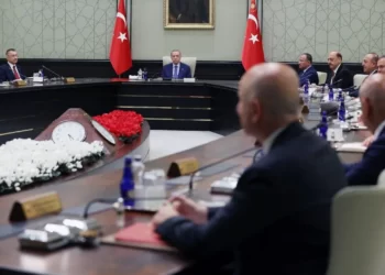 Cumhurbaşkanlığı Kabinesi toplanıyor: Gündem memur zamları ve Rusya 2 Cumhurbaşkanlığı Kabinesi toplanıyor: Gündem memur zamları ve Rusya