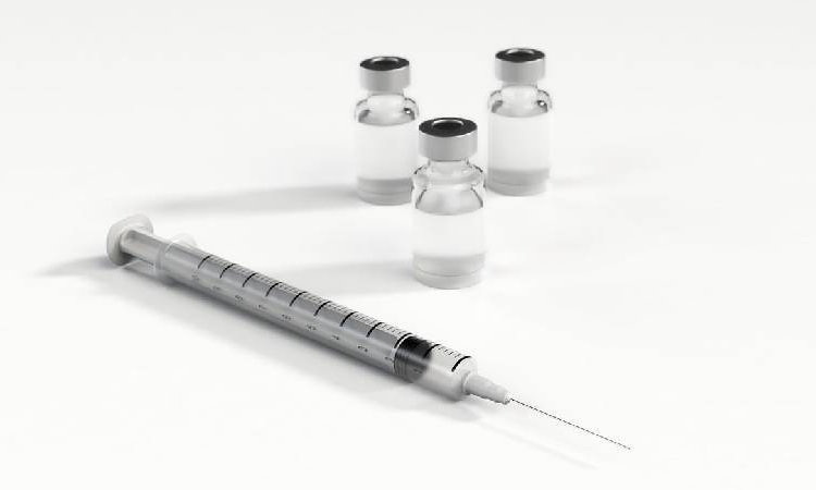 Dünyada ilk: İngiltere, 7 dakikada uygulanan kanser aşısını kullanıma sundu