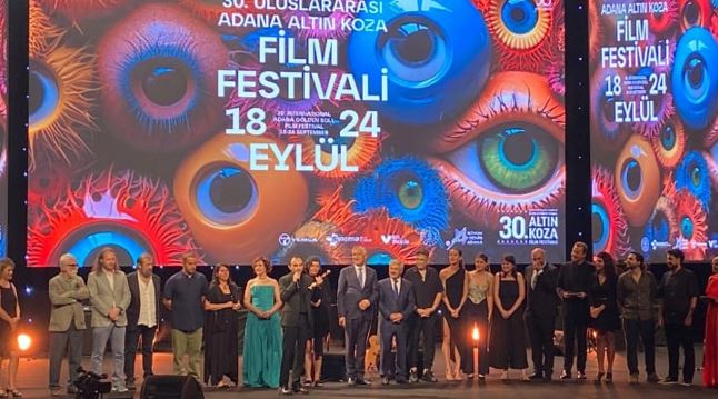 30. Altın Koza'da En İyi Film 'Sanki Her Şey Biraz Felaket' 1 30. Altın Koza’da En İyi Film ‘Sanki Her Şey Biraz Felaket’
