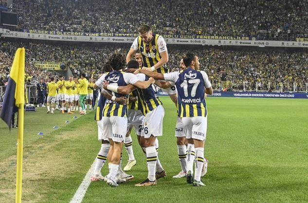 Fenerbahçe yoluna dolu dizgin devam ediyor 1 Fenerbahçe yoluna dolu dizgin devam ediyor