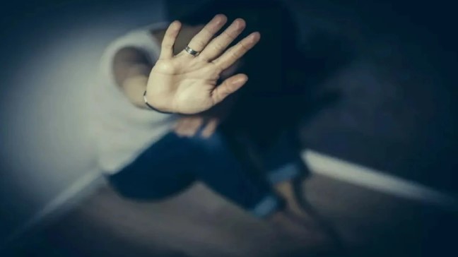 Hindistan'da 11 kişi , 14 yaşındaki kıza tecavüz edip diri diri yaktı 1 Hindistan’da 11 kişi , 14 yaşındaki kıza tecavüz edip diri diri yaktı
