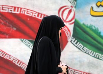 İran’da yeni başörtüsü yasası meclisten geçti