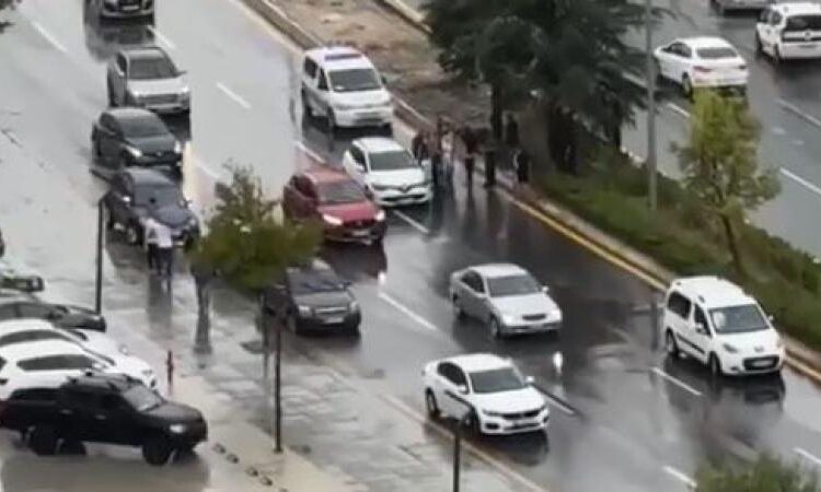 Trafik kavgasında silahını ateşledi, eşini öldürdü