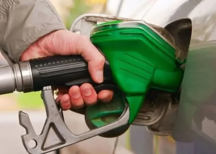 Benzinden sonra motorine de indirim geldi 1 Benzinden sonra motorine de indirim geldi
