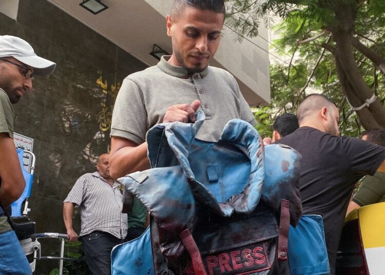 İsrail saldırılarında en az 7 Filistinli gazeteci hayatını kaybetti 1 İsrail saldırılarında en az 7 Filistinli gazeteci hayatını kaybetti